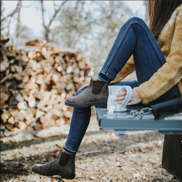 blundstone rustic brown chisel toe